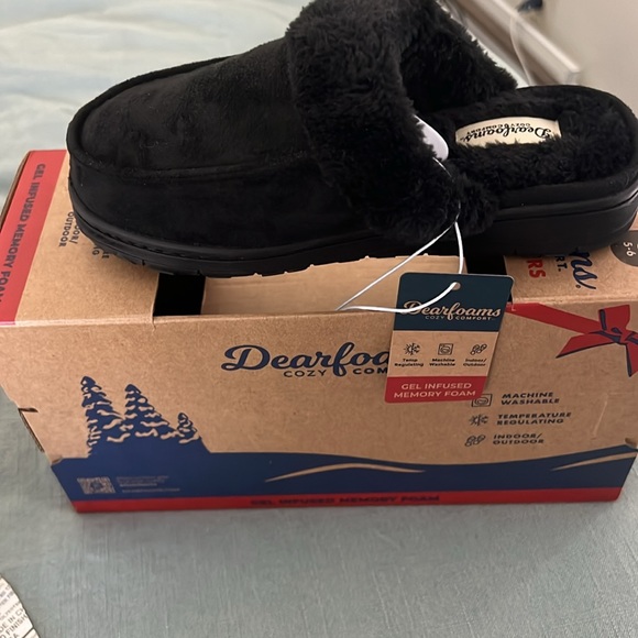 Brand New Dearfoam Moc Toe Slippers - Picture 6 of 6